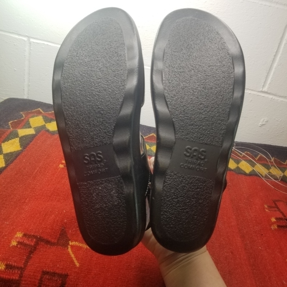 SAS Captiva black leather bling t strape sandals - Picture 6 of 11